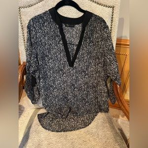 KLD Signature blouse. Size large